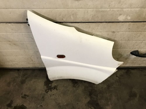 Renault Trafic II (X83) 2006 Front Right Wing