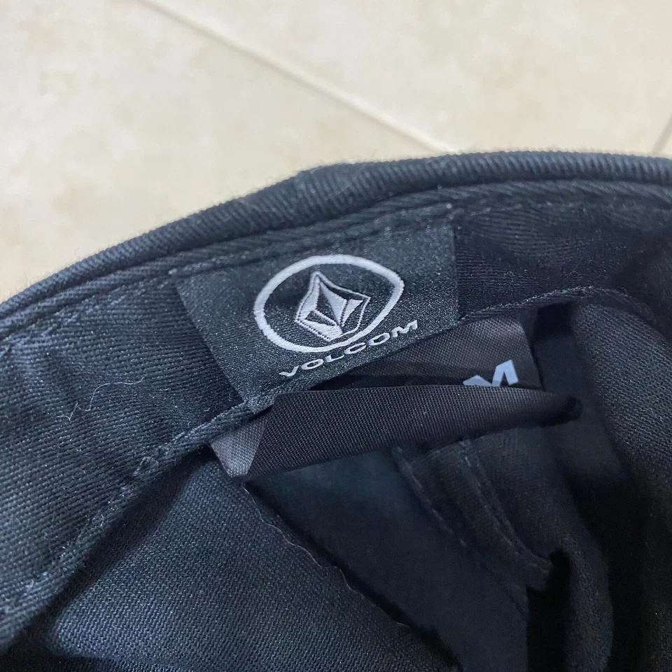 Volcom Hat Cap Adult Black Logo Snapback Skate Surf Surfing Streetwear Mens - Image 4 of 4