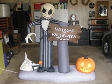 WELCOME TO HALLOWEEN TOWN ^ JACK SKELLINGTON & ZERO INFLATABLE