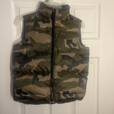 Boys Size XS 5 Old Navy Camouflage/Green Reversible Puffy Vest Fall Winter