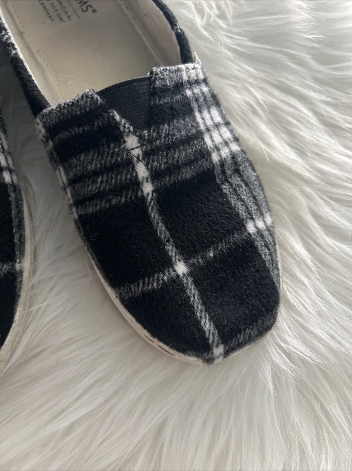 TOMS Youth Alpargata Canvas - Black And White  Y5 - Big Kids EUR 38 - Image 3 of 4