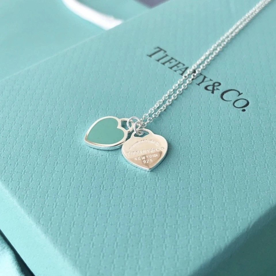 Colar pingente de coração duplo azul Tiffany & Co. (em uma corrente de 18 pol.) - Imagem 2 de 4