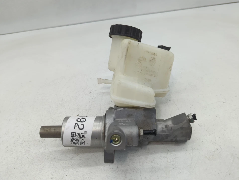 2017-2017 Mercedes-benz E400 Brake Master Cylinder LUBYA - Image 2 of 4