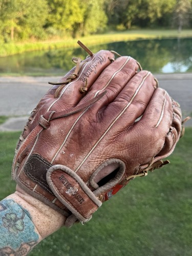 Guanto da baseball K3997 MacGregor lancio destrorso pieno fiore Steerhide 12,5-13 pollici - Foto 2 di 11