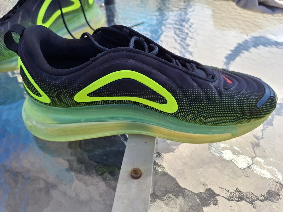 【ほぼ新品】NIKE AIR MAX 720 BLACK VOLT Nike Air Max 720 Black Volt - Apr 2019 - AO2924008
