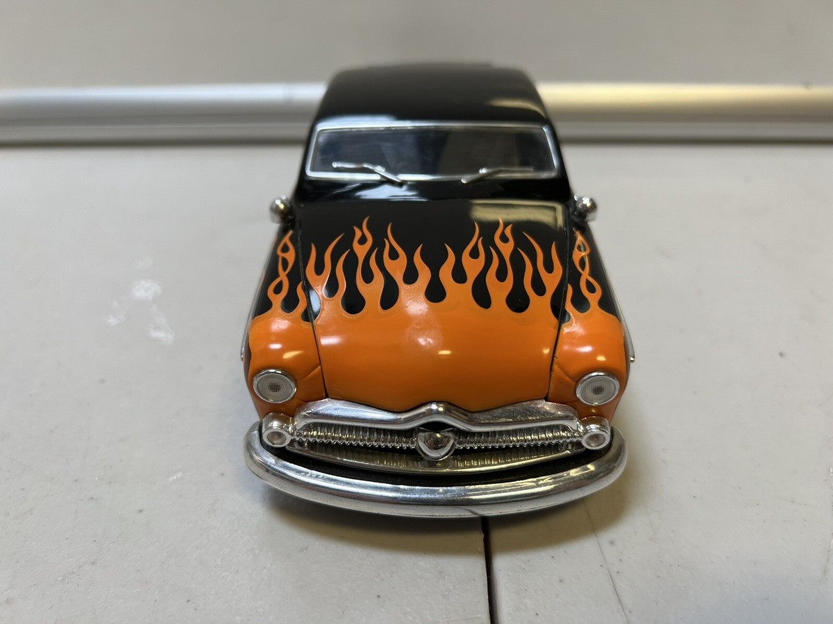 Genuine HARLEY-DAVIDSON 1949 FORD Street Rod Die Cast BANK 1