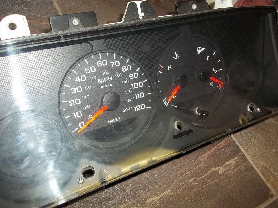 Dodge Neon Speedometer Cluster 2003 2004 2005 OEM (exc SRT4) sin tacómetro 172 k Foto 3 de 4