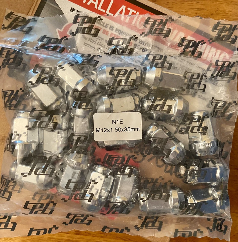 ¡NUEVO! 20 tuercas cerradas Acorn CROMADAS N1E Chrysler/PT Cruiser M12,5x35 mm Foto 2 de 4