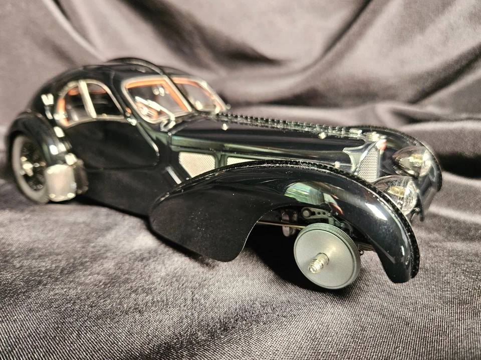 CMC 1938 Bugatti 57 SC Atlantic Coupe Black 1:18 Scale Inv. #3517 - Image 4 of 4