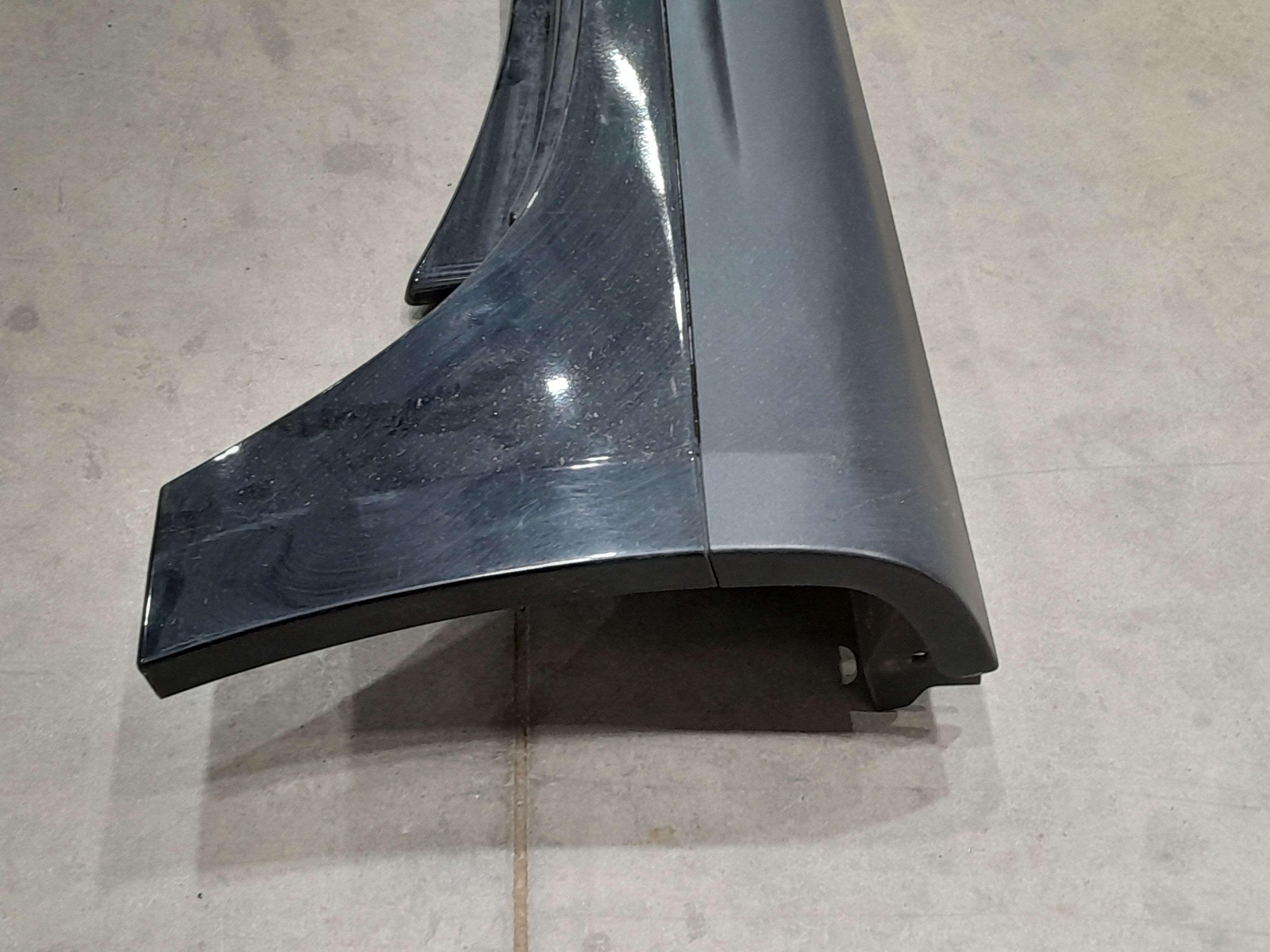 14-24 Maserati Ghibli Rocker Molding Side Skirt Right Passenger Side OEM