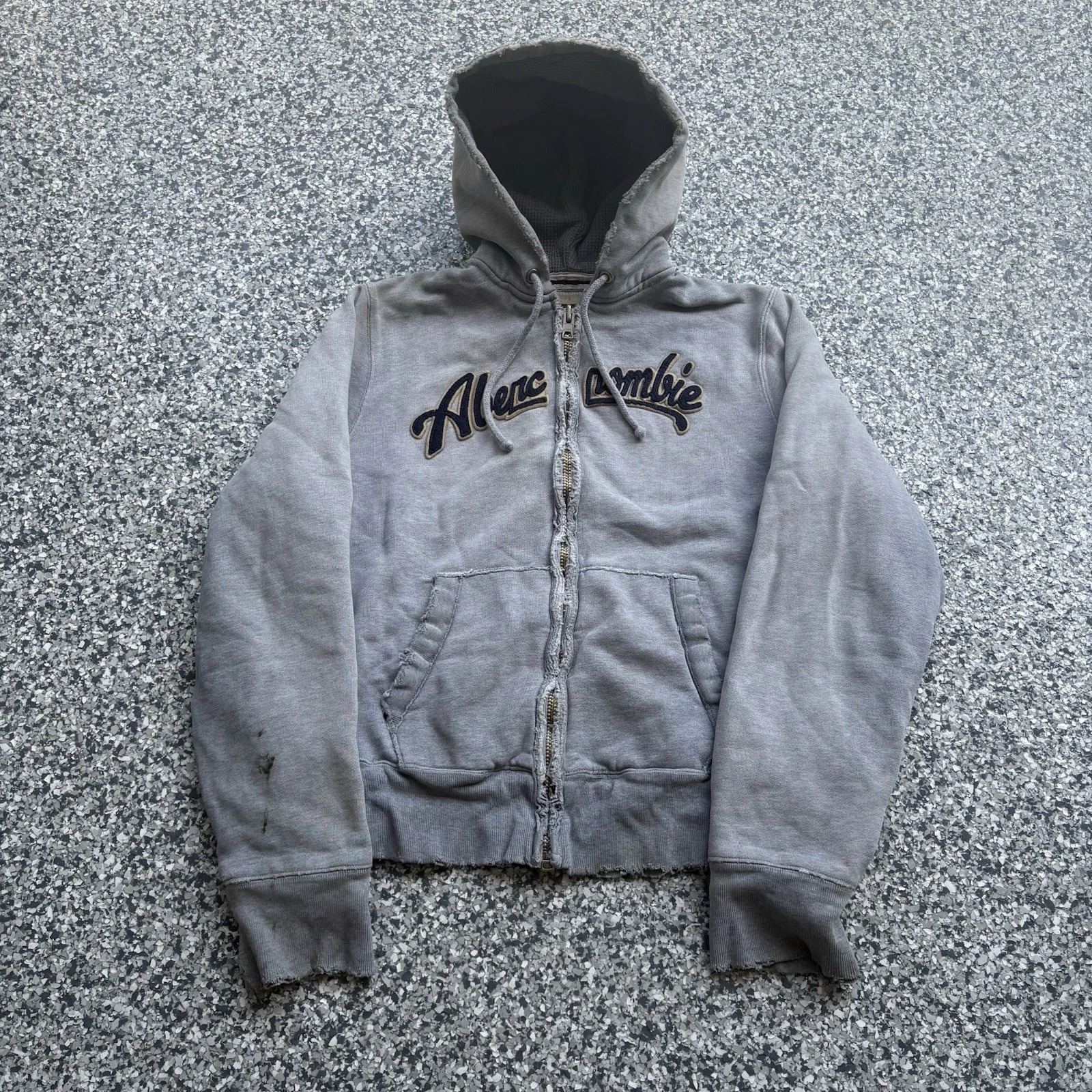 Vintage Y2K Abercrombie And Fitch Full Zip Up Hoodie Thermal Lined Sz XXL Heavy
Opens in a new windo