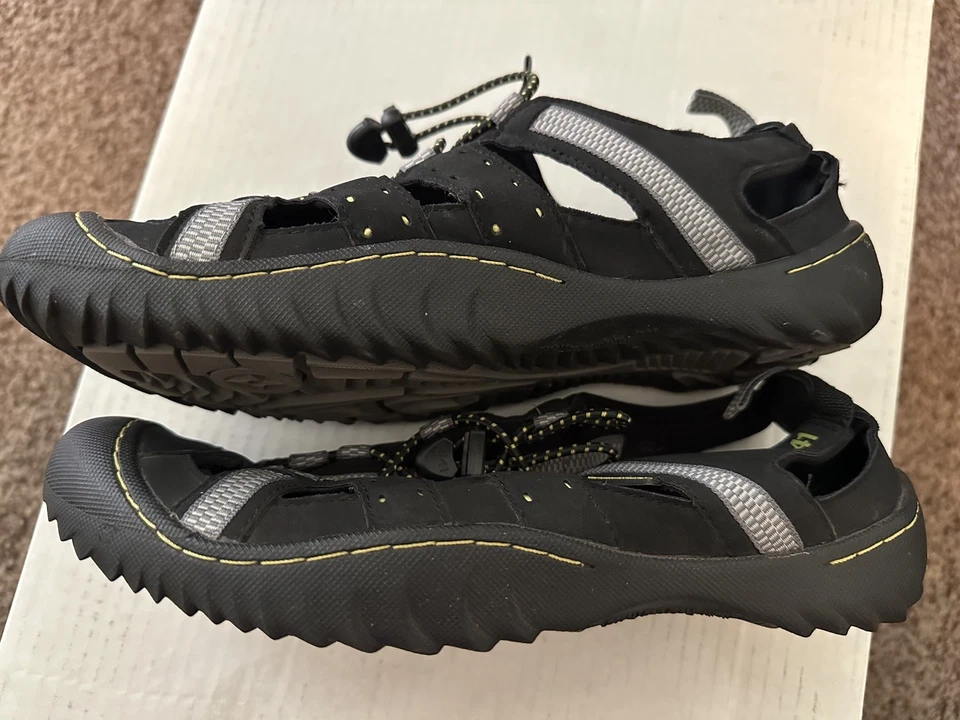 J-41 GROOVE Senderismo Agua Atlética Sandalia Hombres Todo Terreno Vegano Negro Talla 10.5 M Foto 2 de 4