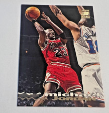 MICHAEL JORDAN 1993 TOPPS STADIUM CLUB BASKETBALL CARD #169 AMAZING PICTURE
