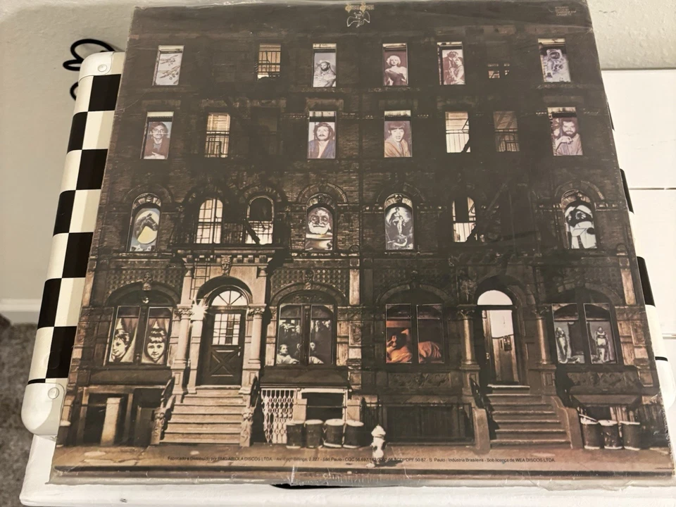 Led Zeppelin's sixth studio album, Physical Graffiti - Image 2 of 2