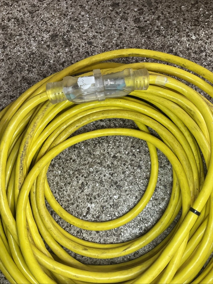 2 Prime Wire&Cable Sjtw 50’ 15A 12/3-Gauge Outdoor W/Lighted Ends & Some Extras - Image 3 of 4