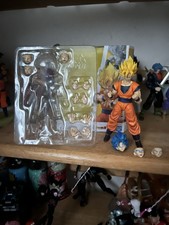 super saiyan goku sh figuarts WITH CUSTOM SUP...