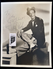 RAY BOLGER Signed 8 x 10 Black & White Photograph JSA Full Letter (LOA) 1/1 Fine