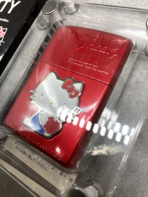 Rare/New] Hello Kitty x Zippo Limited Edition Red Metal Ver. JAPAN