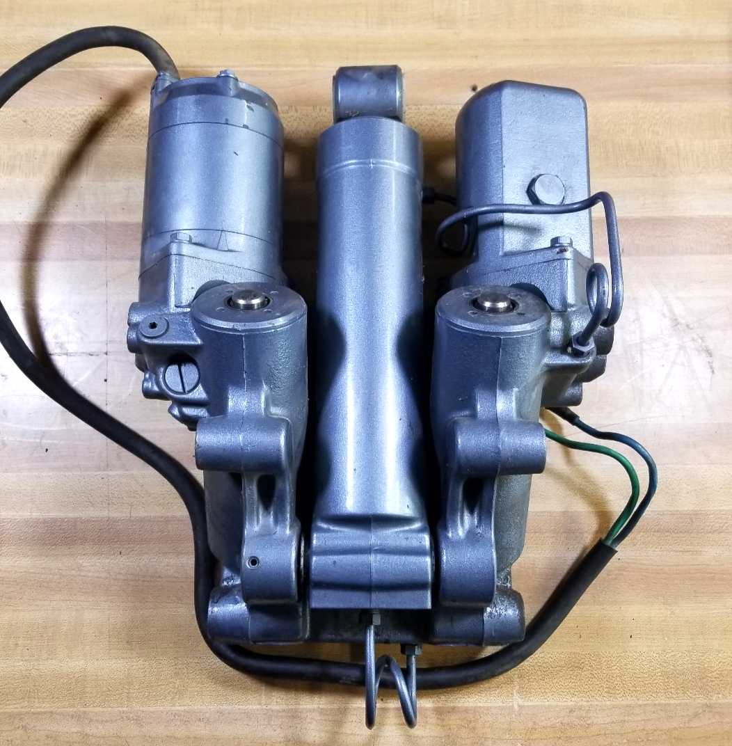1986 Yamaha Pro V 150 Tilt Trim Assembly OEM 6E5-43800-06-EK