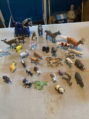Job Lot Of Plastic Horses And Wildlife