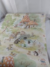 Vintage Children's Wallpaper Toadstool House & cute animals