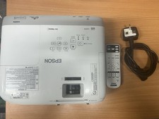 Epson Home Cinema Projector 3500 Lumen READ DESCRIPTION.