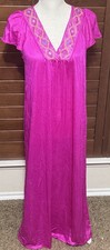 VTG Vassarette Fuchsia Pink Nightgown satin Long Gown Sz M Embroidered Nylon