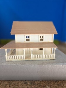 HO 2 STORY COLONIAL HOME H 18