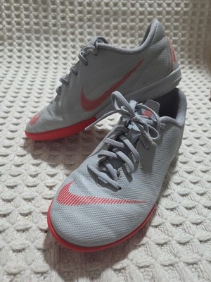 Nike Kinder Fußballschuh Hallenschuh Mercurial VaporX 12 Größe 33.5 Sportschuh