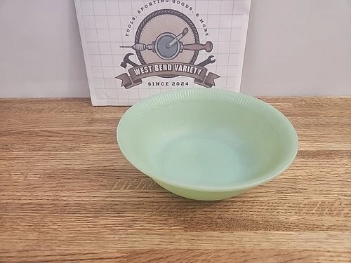 Anchor Hocking Fire King Jadeite Oven Ware Jane Ray Pattern 8.25" Serving Bowl