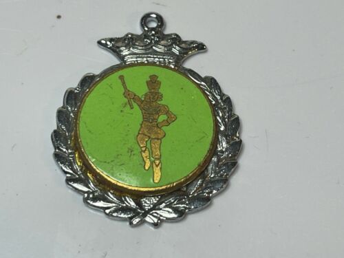 VINTAGE MAJORETTES NEWCASTLE OLD MEDAL AWARD WATCH FOB PENDANT - Picture 1 of 2