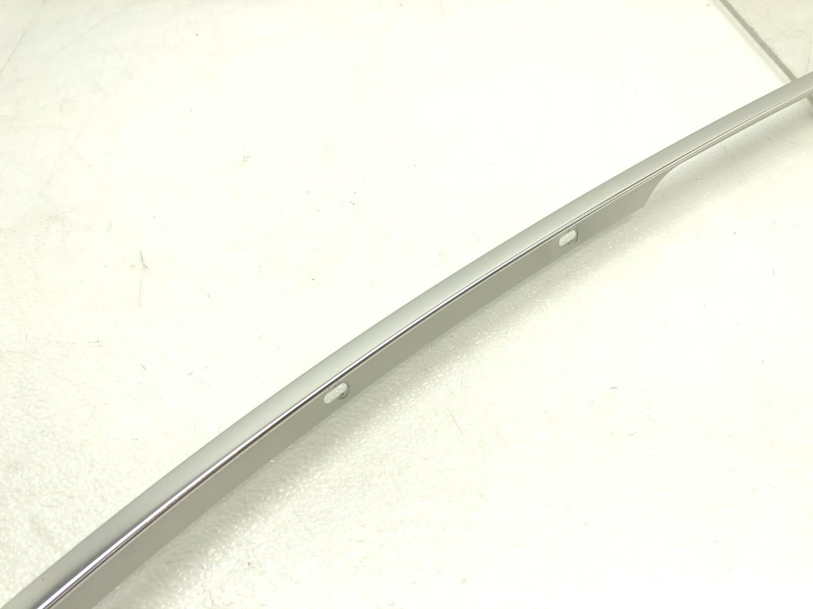 2014-2017 MASERATI GHIBLI LEFT DRIVER UPPER ROOF WINDOW MOLDING TRIM CHROME OEM.