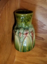 BRUSH McCOY POTTERY AMARYLLIS MAJOLICA GREEN BLENDED,  4 inch  VASE  1926