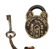Vintage Old Antique Brass Handmade Word Bird Embossed Pad Lock & Key,Collectible