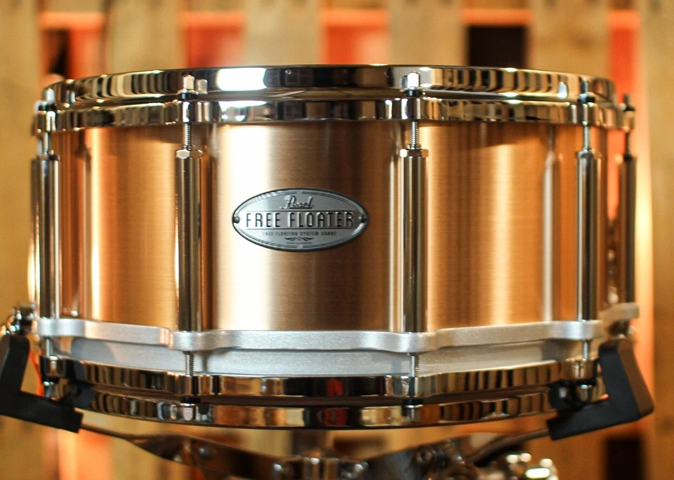 Pearl 14x6,5 Free Floating Phosphor Bronze Snare Drum