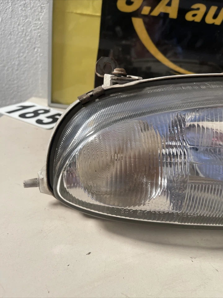 Faro izquierdo ford fiesta mk4 año 2003 bosch 0301049202 Foto 2 de 4