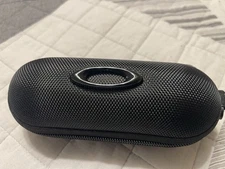 Oakley Slim Hard Case, Zippered and Padded 