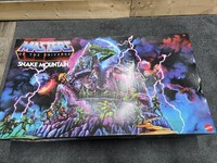 Masters of the Universe Origins Snake Mountain Playset Skeletor MOTU new