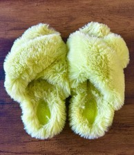 Cat Jack Girls Fluffy Faux Fur Crossband House Slippers Size M 2/3, Lime Green