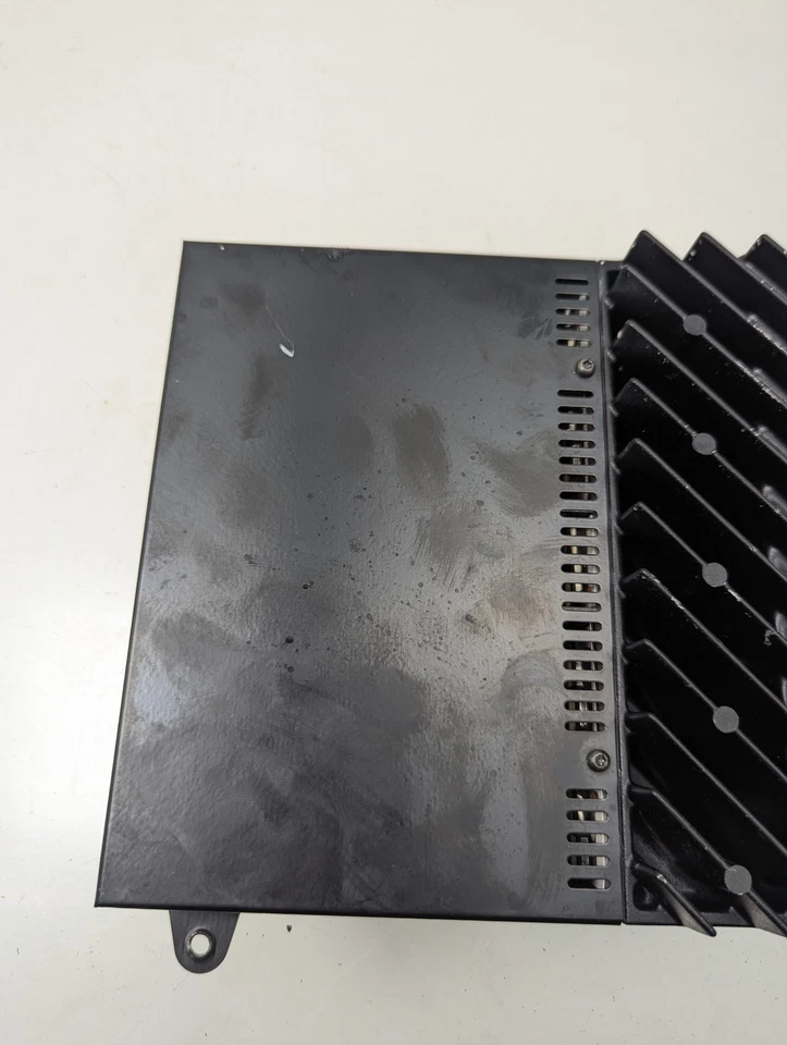 BMW 325i E46 2004 2005 amplificador Lear OEM alta potencia Foto 3 de 4