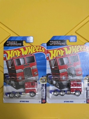 2 Hot Wheels - Optimus Prime  HW SCREEN TIME TRANSFORMERS 