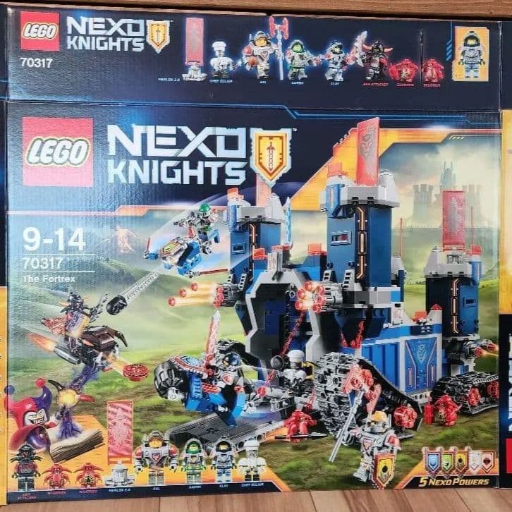 LEGO Nexo Knights 70317 70318 used limited edition form Japanese