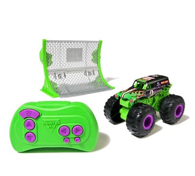 Monster Jam, Official Grave Digger Remote Control Monster Truck with Ramp, Sm...