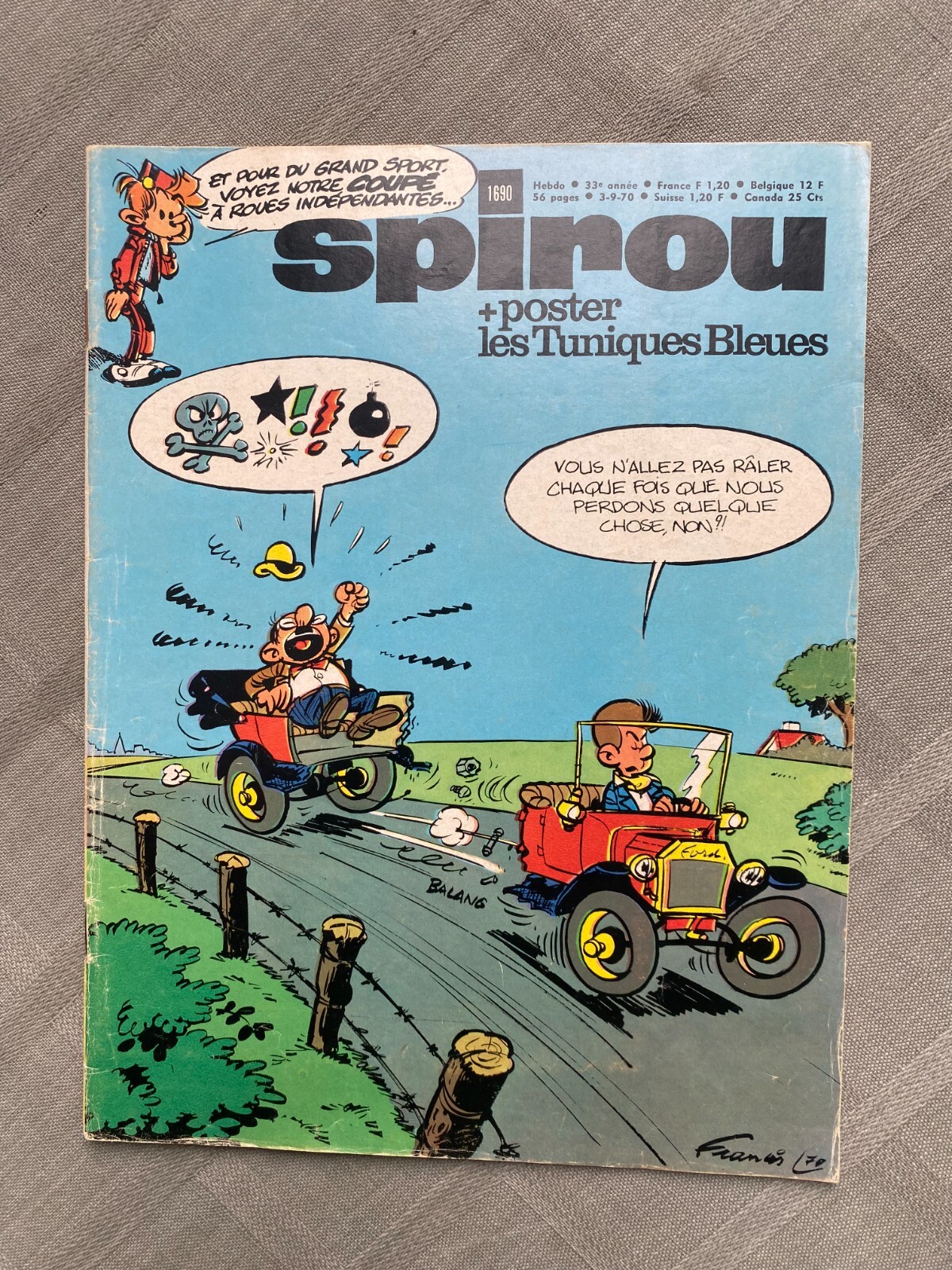 Spirou Weekly No. 1690 In Good Condition With The Supplement Poster Blue Tunics
