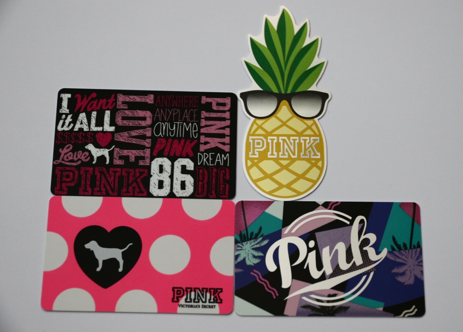 What’s the difference between the Victoria card and the pink card? Leia