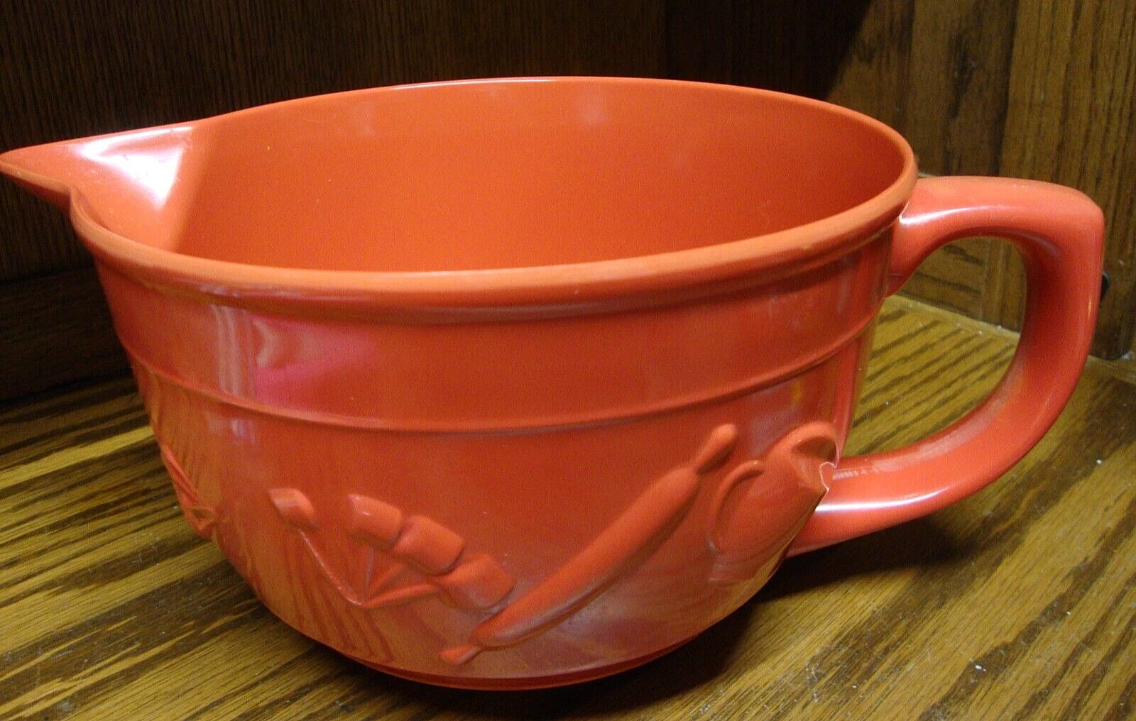 Red Melamine Mixing Batter Bowl-w/Embossed Cooking Utensils- Handle+ Spout 221
