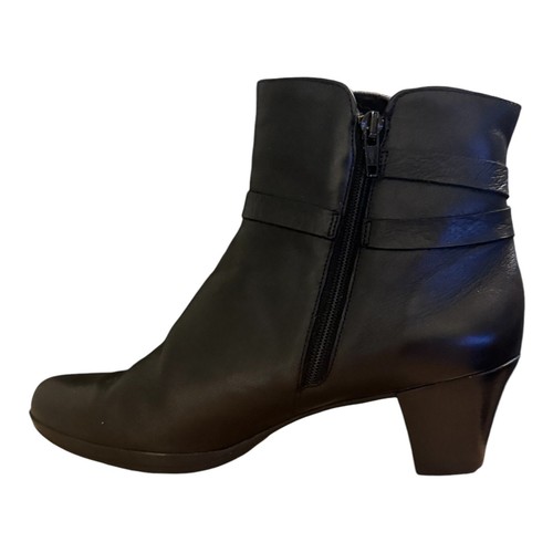 Munro Dylan Black Leather Ankle Boots Booties Size 7.5 Comfort Decorative Buckle - Picture 6 of 12