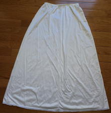 Vtg VANITY FAIR half maxi slip SML cream ivory lace lingerie 100 Nylon