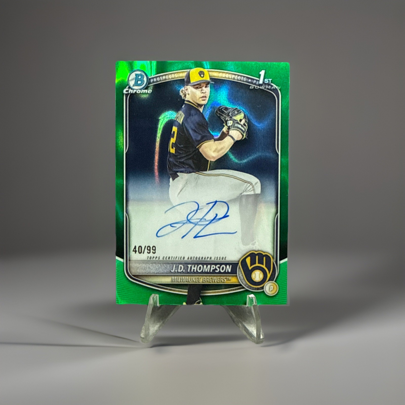 J.D. THOMPSON 2025 BOWMAN CHROME DRAFT 1ST GREEN LAVA AUTO /99 Q3967