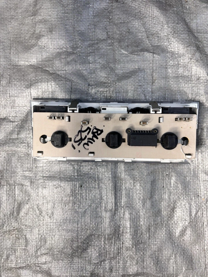 Lámpara de luz de lectura interior techo trasero BMW 535i xDrive 2009-2010 63316962057 OEM Foto 2 de 2